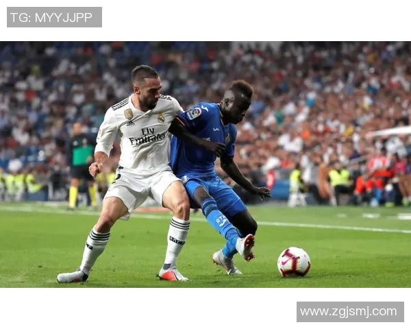 皇马主场迎战格拉纳达争夺西甲积分榜关键战役